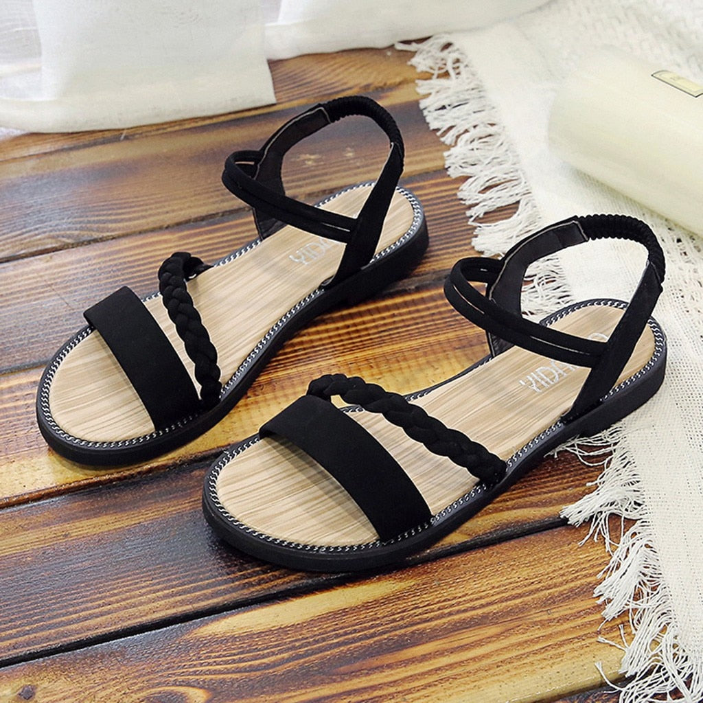 The Loma Flat Sandals