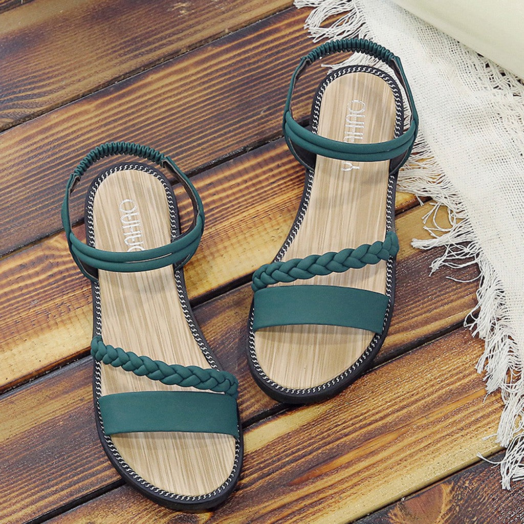 The Loma Flat Sandals