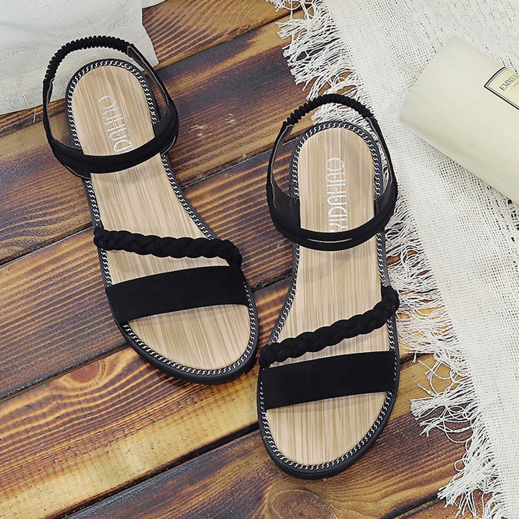 The Loma Flat Sandals